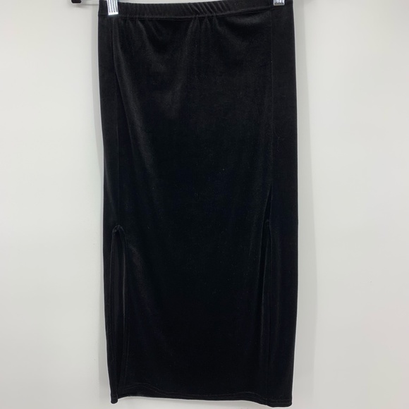 Boohoo 4 skirt Velvet split side midi Black - Picture 1 of 6